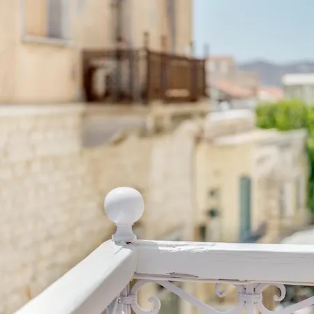 Homey Appartement Ermoupoli