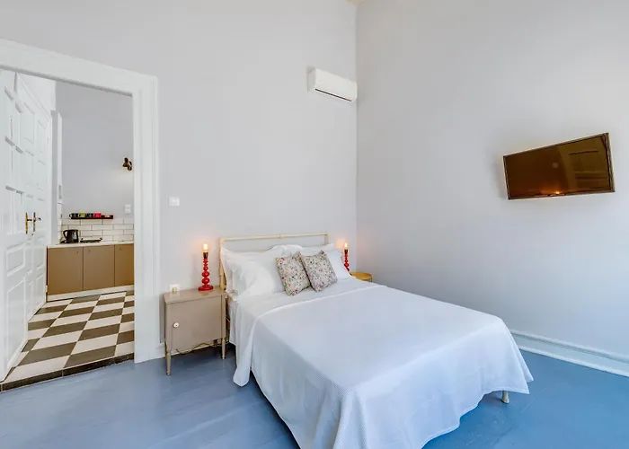 Homey * Ερμούπολη